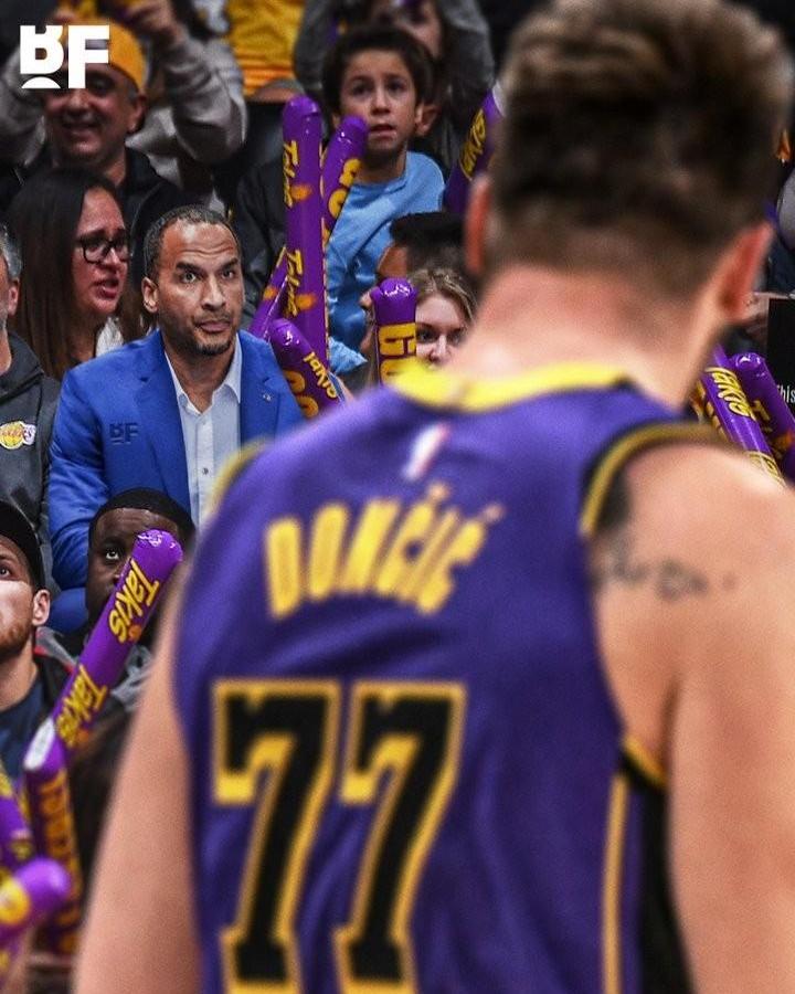 詹姆斯迎来七赛季出色发挥，塞尔维亚队观众热烈欢呼！引发球迷热议的简单介绍-九游